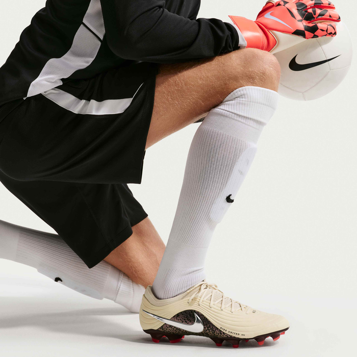 Nike United Tiempo Maestro Elite