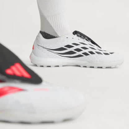 PREDATOR PRO Fold-Over Tongue Turf Football Boots