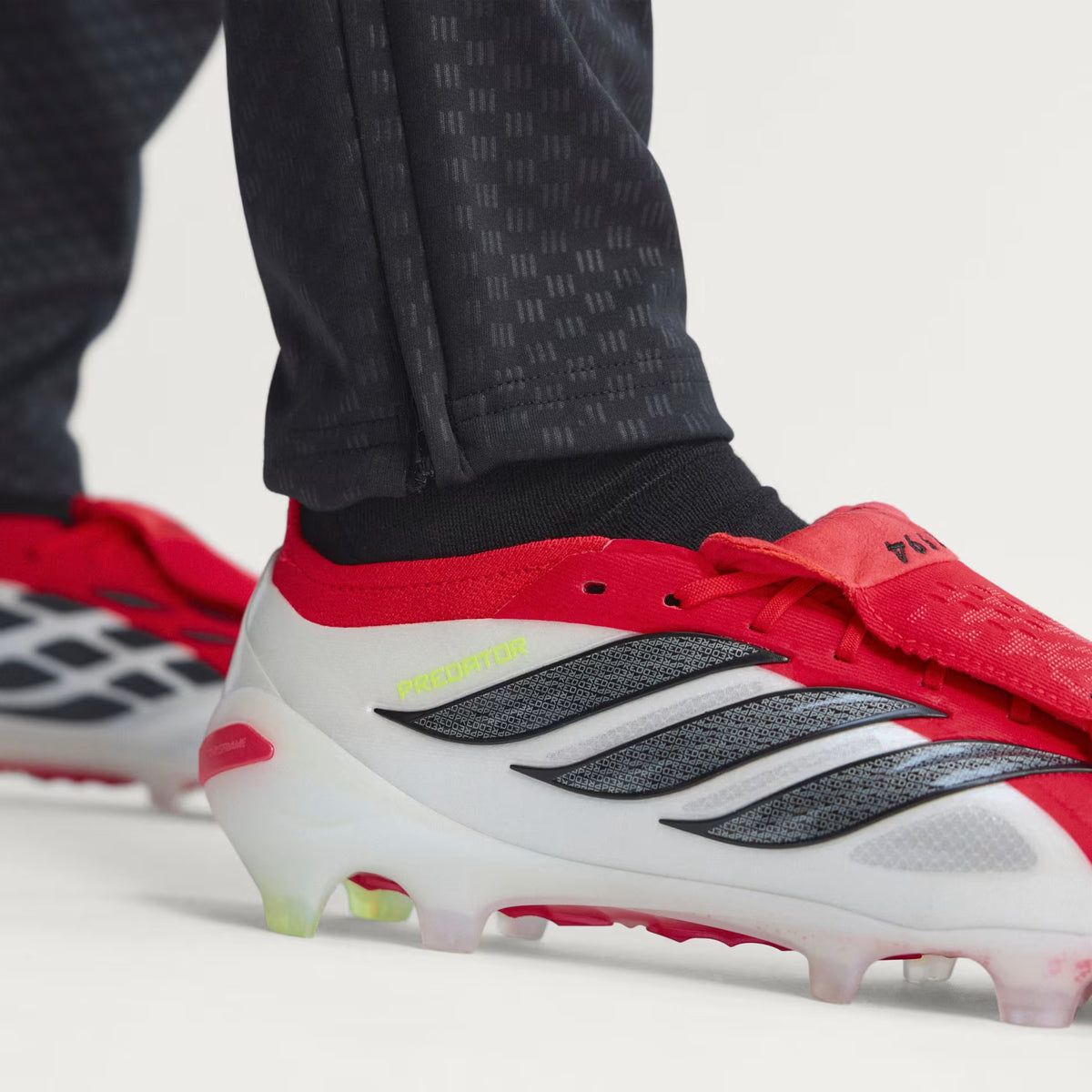 PREDATOR ELITE Fold-Over Tongue Firm Ground Football Boots